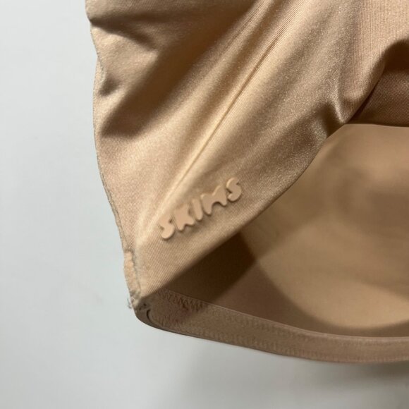 Skims Light Beige Wireless Push-Up Bra Size 36DD With Adjustable Straps & Hook C - Picture 7 of 11
